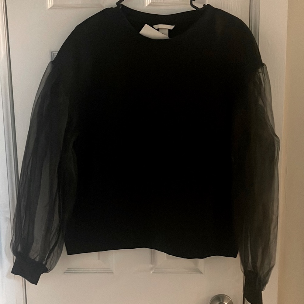 Black mesh sleeve sweater ( New With Tags)  Brand: HM